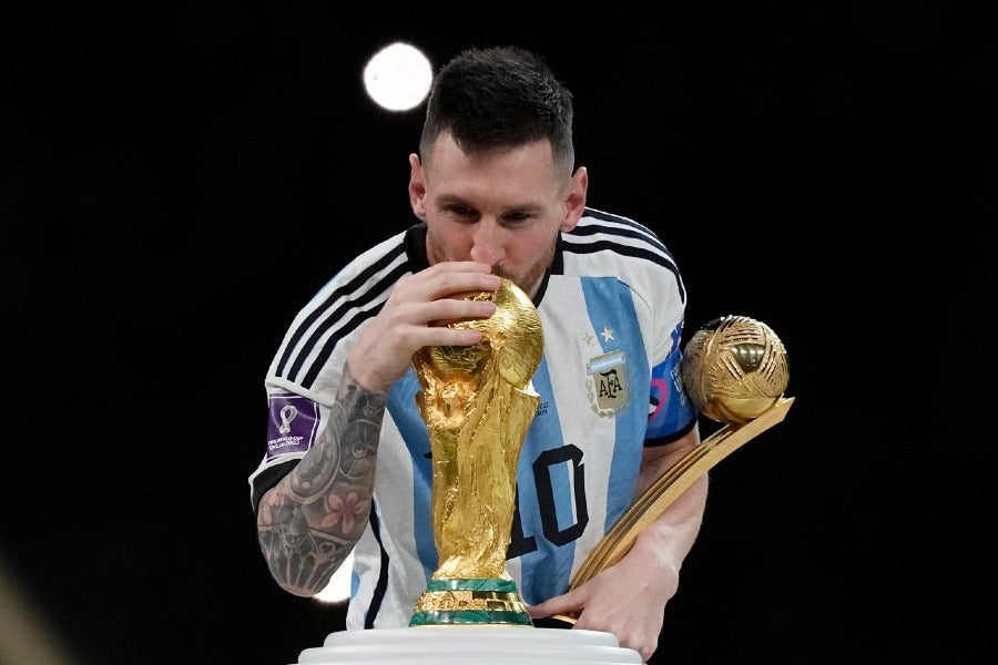 Messi con la Copa del Mundo 