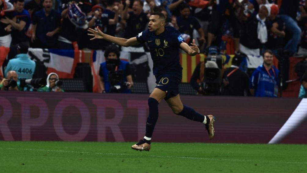 Kylian celebrando uno de sus tres goles en la Final