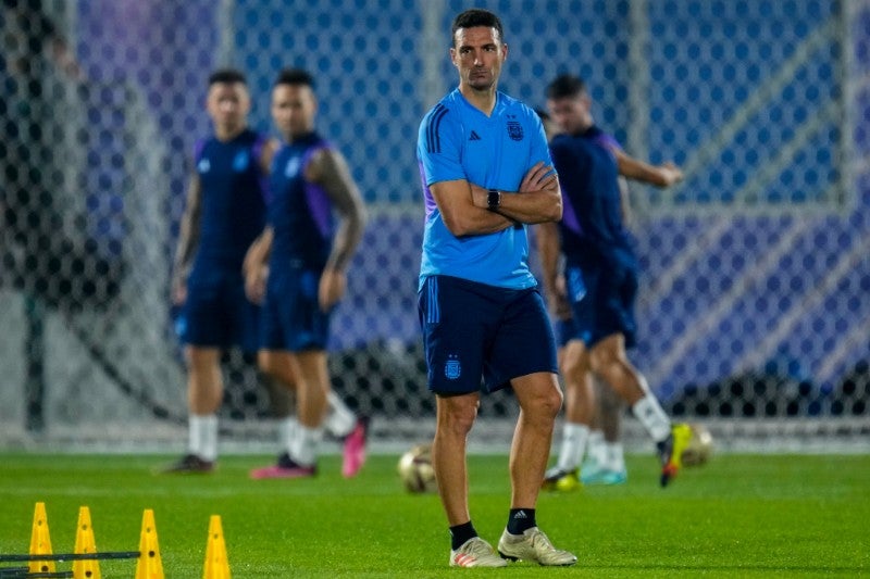 Scaloni en entrenamiento con Argentina 