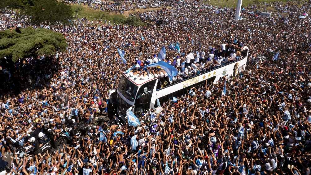 La afición de Argentina se aglomeró en las calles