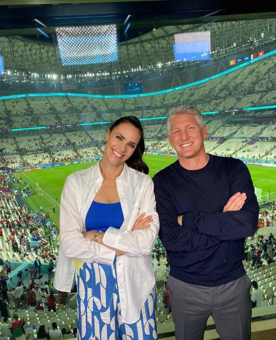 Esther Sedlaczek y Bastian Schweinsteiger al finalizar el partido entre Marruecos contra Portugal 