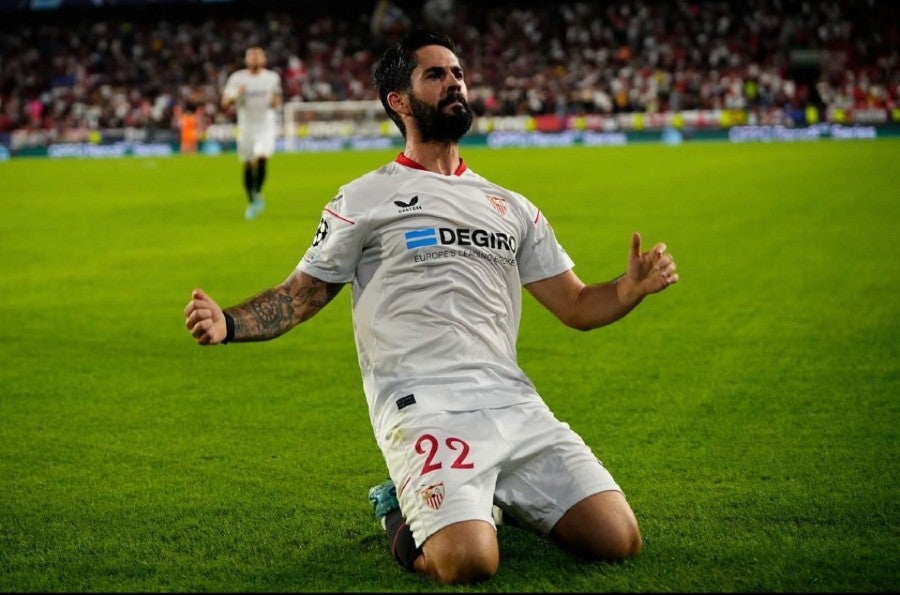 Isco celebrando su primer gol con el Sevilla