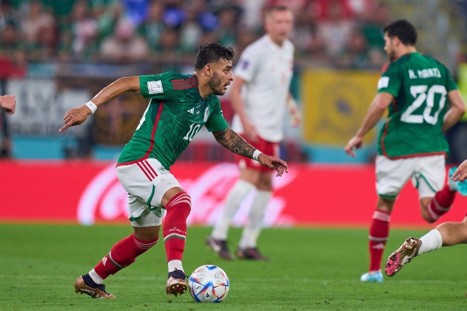 Alexis Vega en el duelo ante Polonia