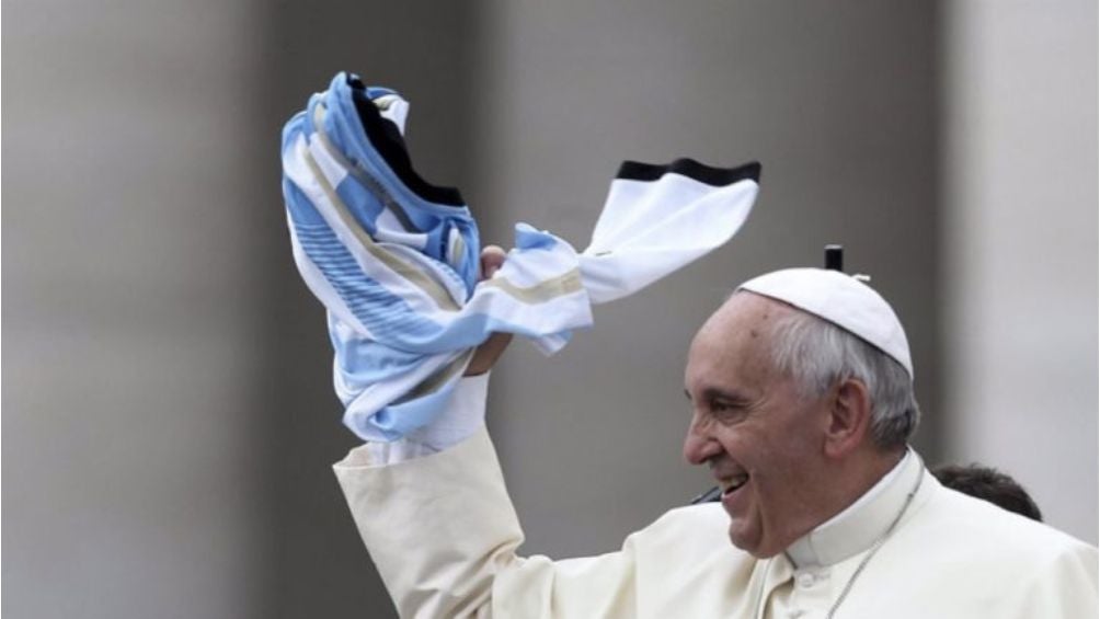 El papa con la playera albiceleste