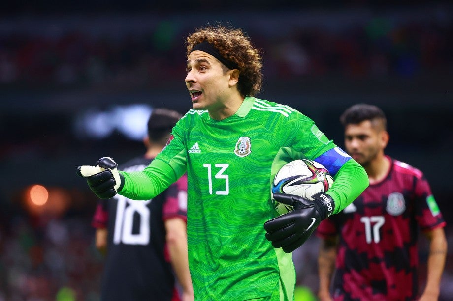 Guillermo Ochoa se vistió de héroe