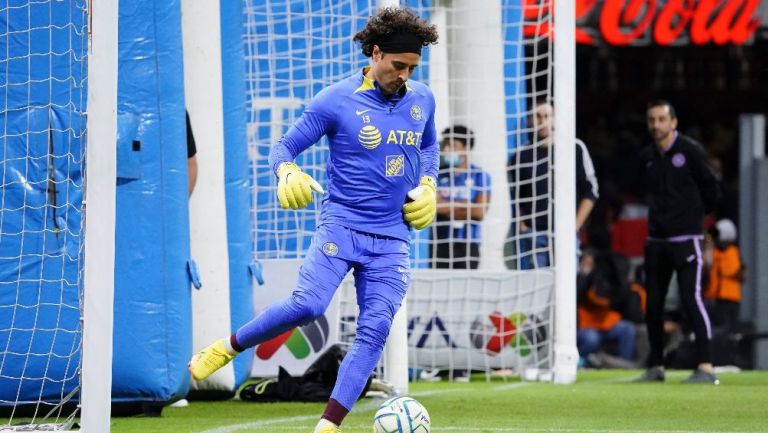 Memo Ochoa con el América