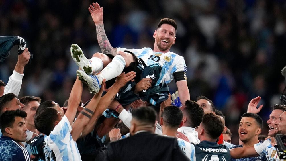 Lionel Messi fue reconocido por sus compañeros