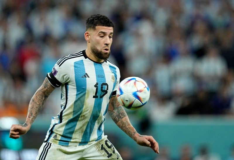 Nicolás Otamendi con Argentina