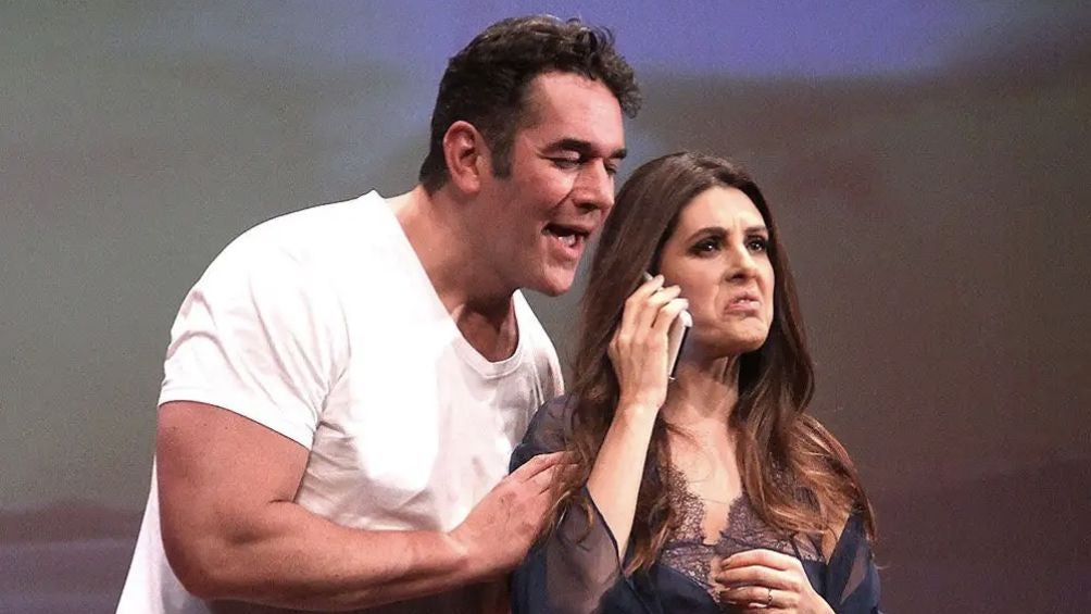 Santamarina y Villanueva en una obra de teatro