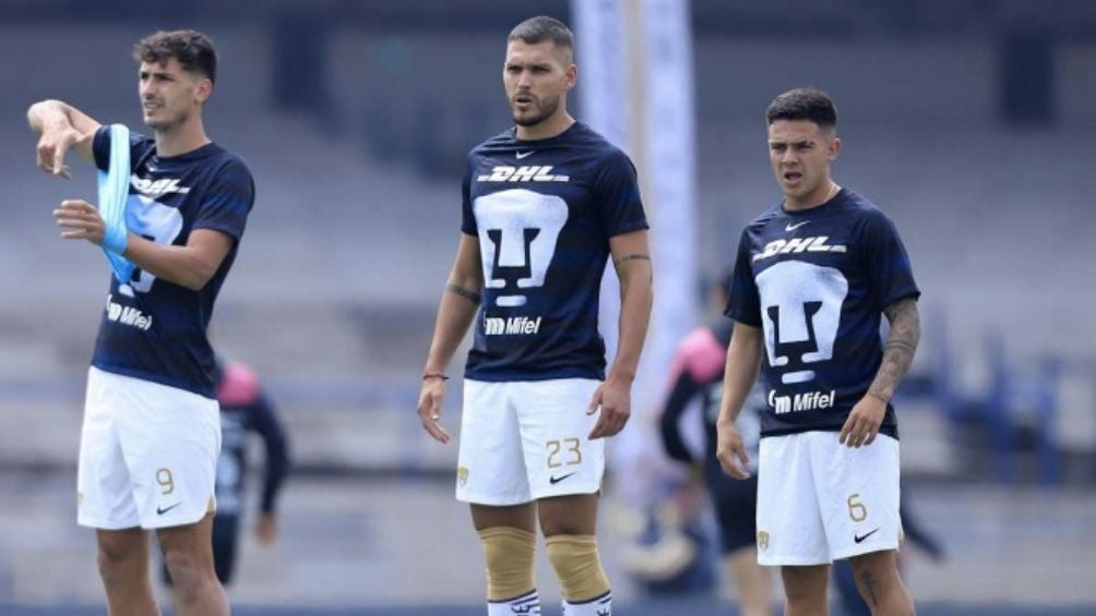 Pumas en un entrenamiento