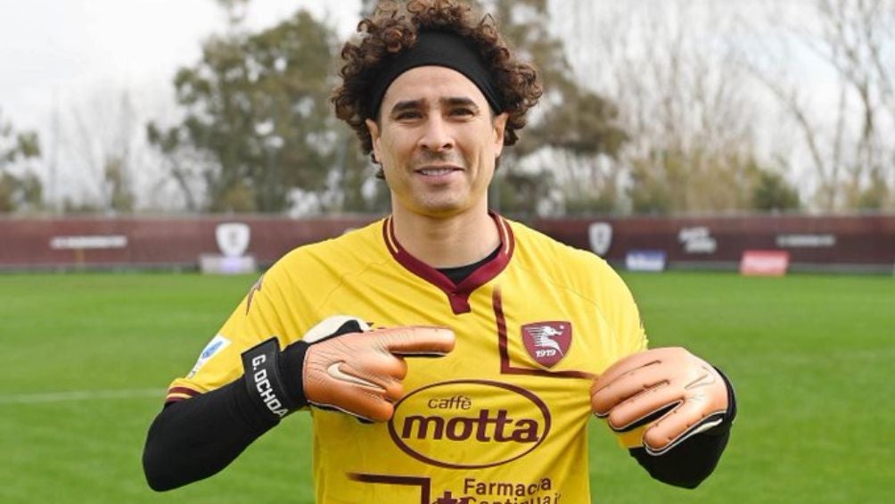 Memo Ochoa ya fue presentado