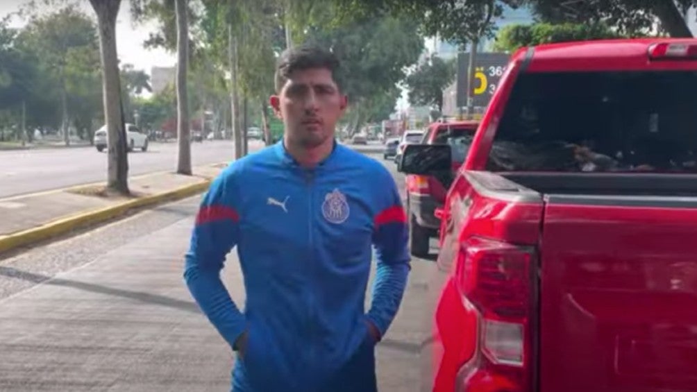 Pocho Guzmán portando los colores de Chivas