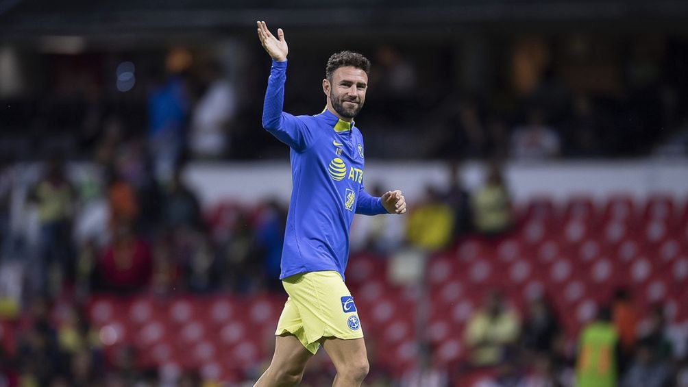 Layún durante un entrenamiento con América