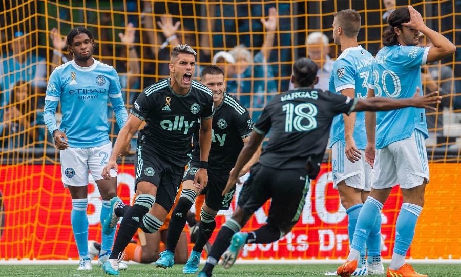 Ríos celebra gol en la MLS