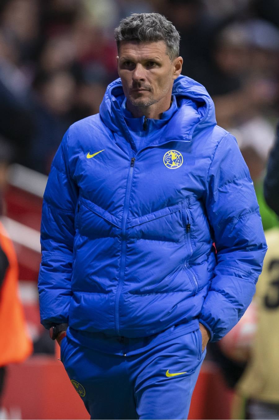 Fernando Ortiz en el partido de América contra Cruz Azul