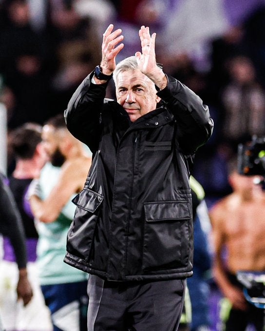 Carlo Ancelotti en el banquillo del Real Madrid