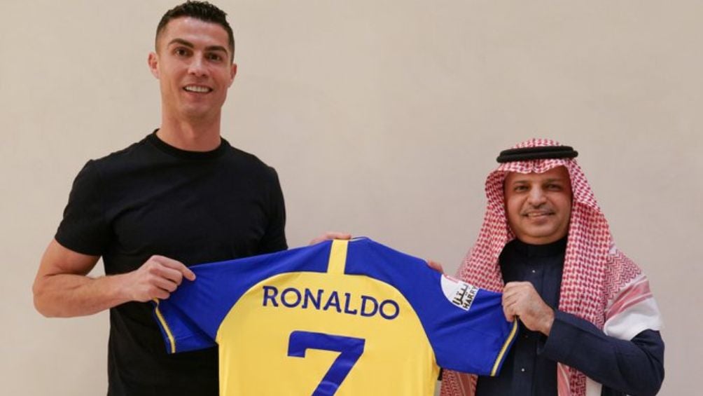 CR7 fue confirmado como nuevo jugador del Al Nassr.