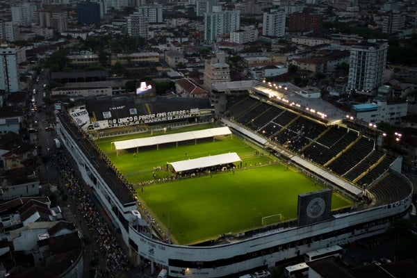 El estadio de Santos de Brasil fue cede 