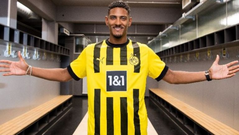 Sébastien Haller con el Borussia Dortmund 