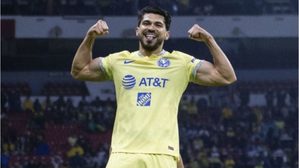 Henry Martín celebrando un gol con América