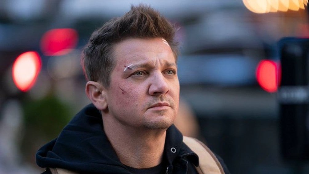 Jeremy Renner durante una filmación