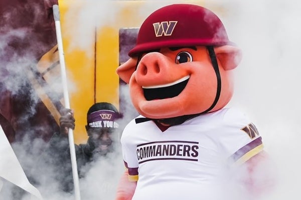 NFL: Washington Commanders presentaron a su nueva mascota Major Tuddy