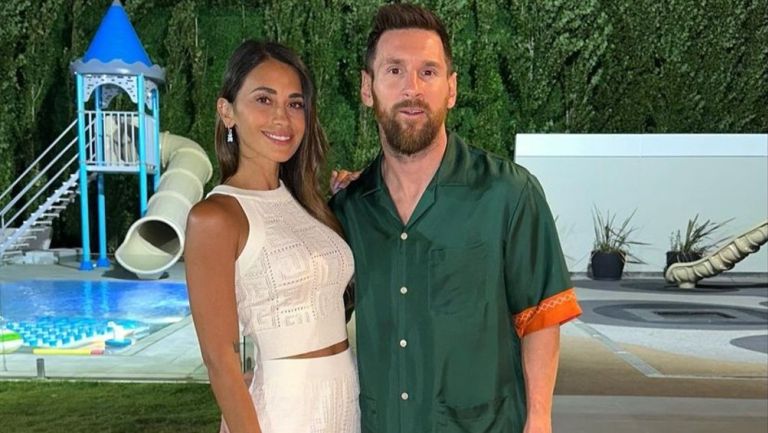 Lionel Messi y Antonella en el año nuevo