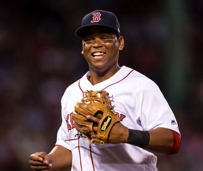 Rafael Devers en partido con los Red Sox