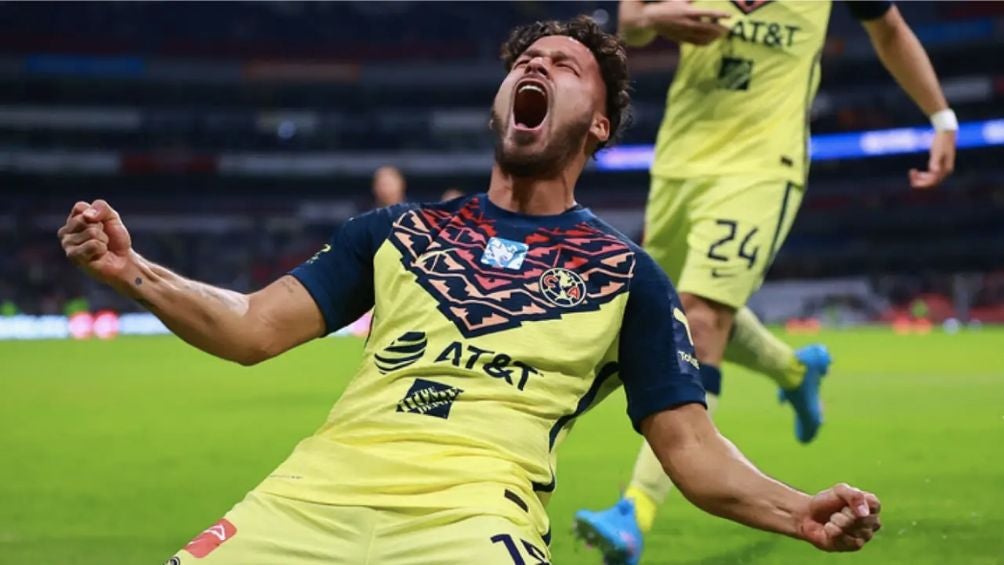 Valdez celebra gol con América