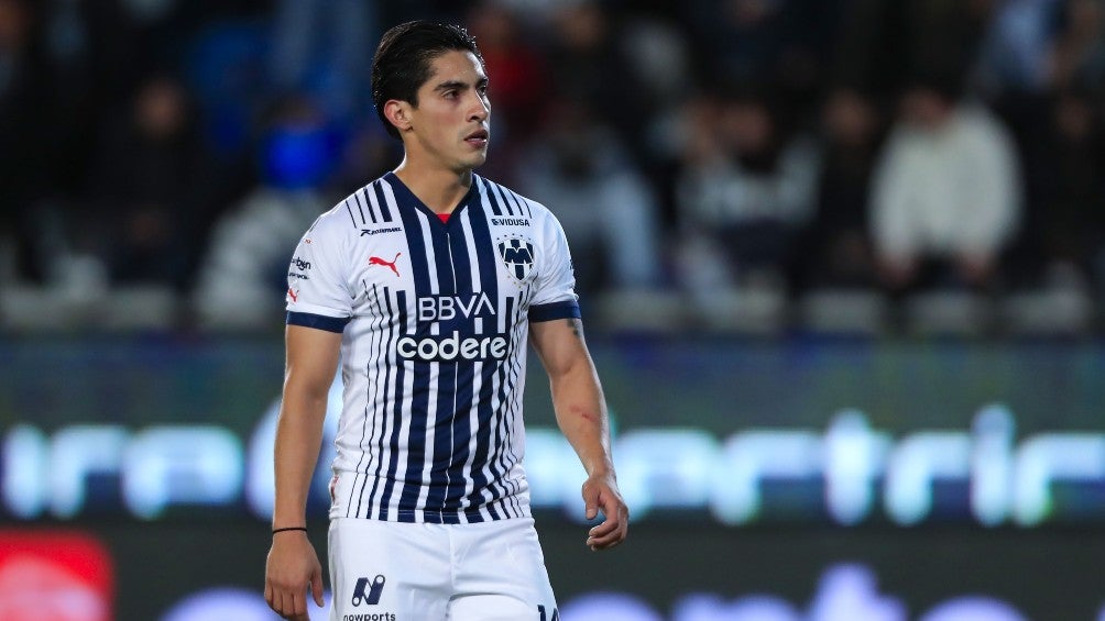 Erick Aguirre durante un partido con Rayados