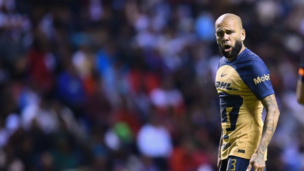 Pumas: Dani Alves cambió de número del 33 al 77 