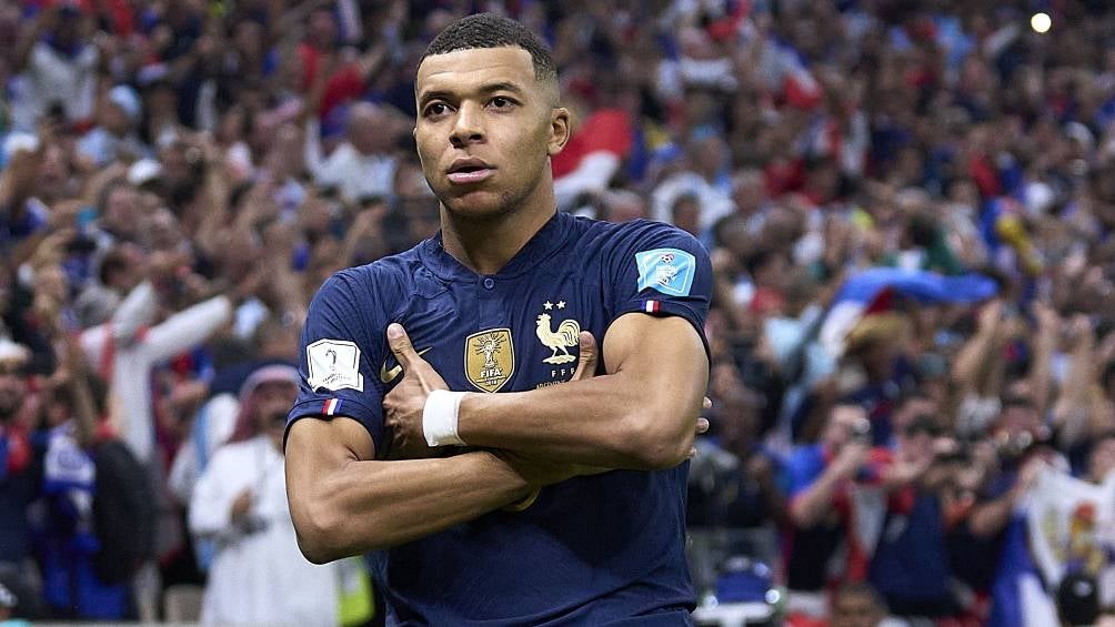 Kylian Mbappé celebra un gol en la final de Qatar 2022