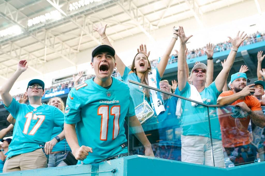 La afición de Miami festeja el pase a postemporada