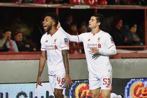 Jerome Sinclair durante un partido con el Liverpool