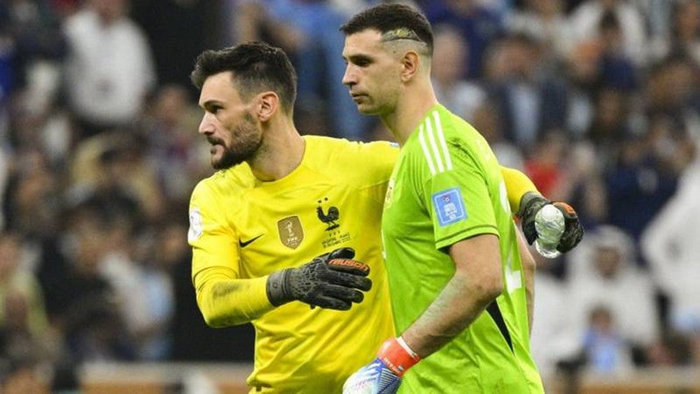 Hugo Lloris arremetió contra Dibu Martínez