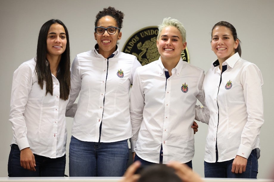 Chivas Femenil fue reconocida en el Senado 