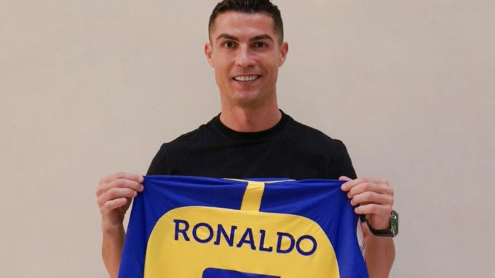 CR7 firmó con el Al Nassr de Arabia Saudita