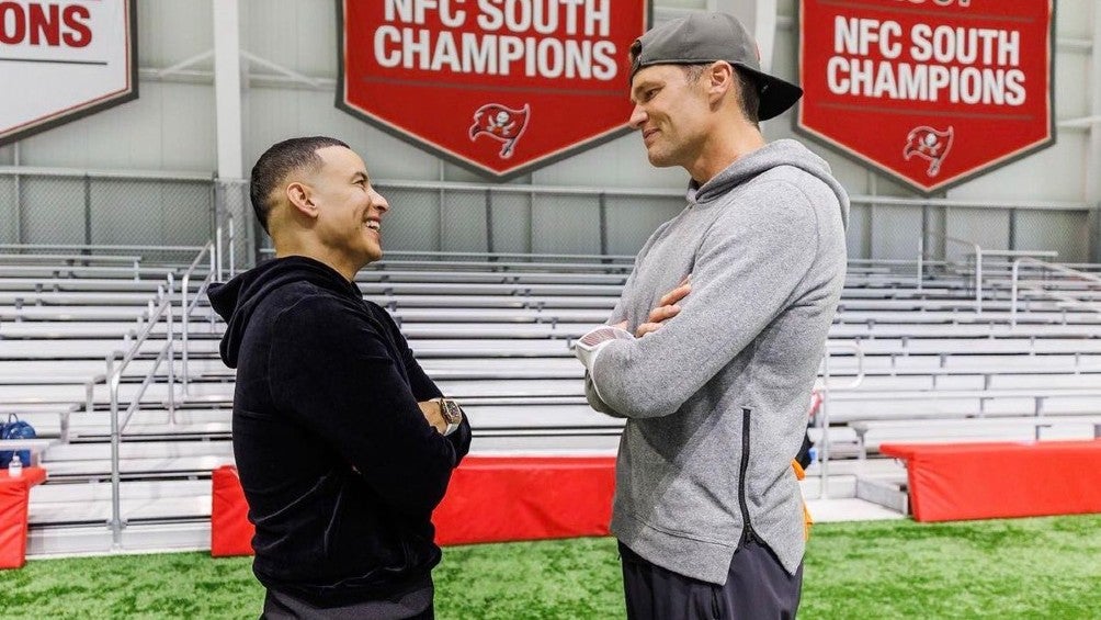 Tom Brady y Daddy Yankee juntos “Mucho respeto pa’ la cabra" 