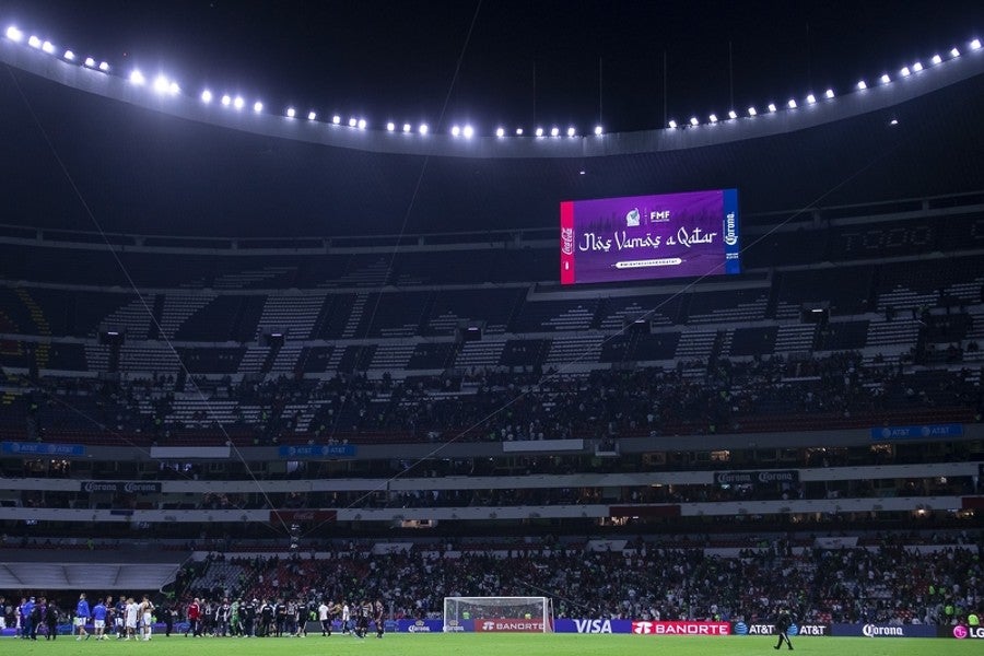 Estadio Azteca en el último partido de preparación del Tri