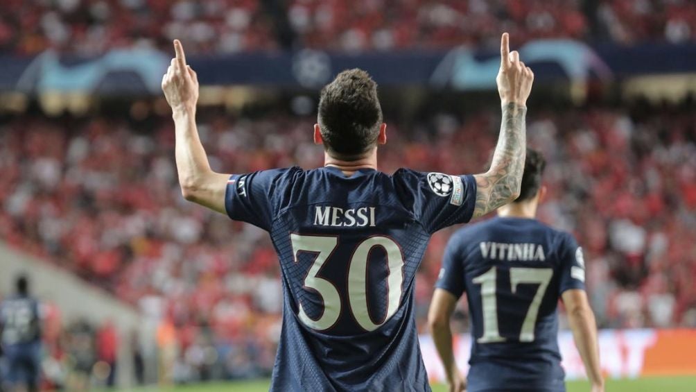 Messi celebrando un gol con el PSG