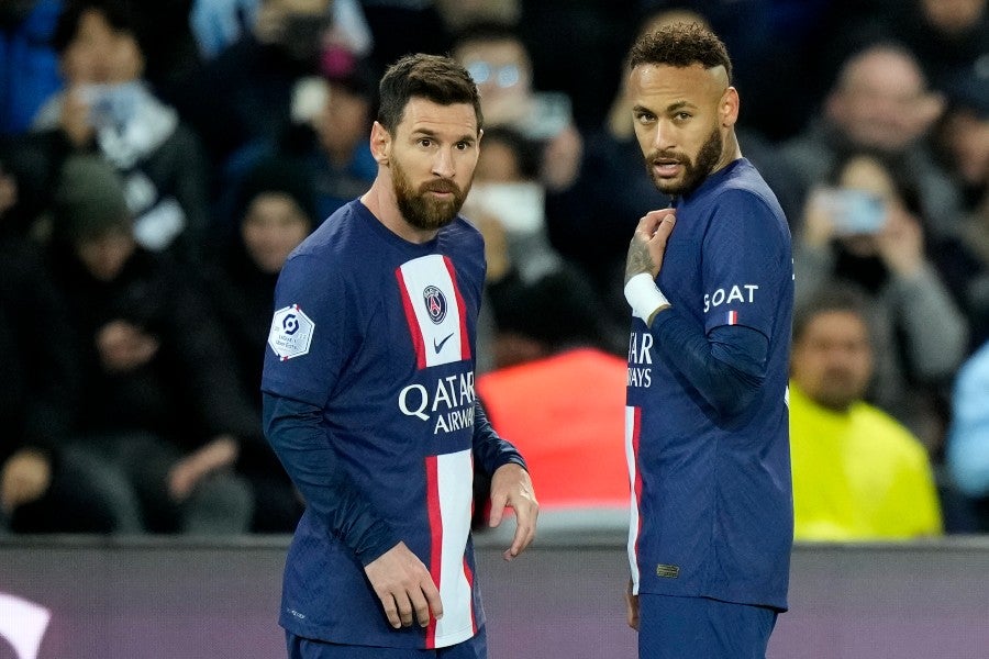 Messi y Neymar con la playera del Paris 