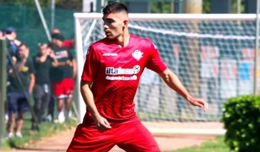 Vásquez en juego con el Cremonese