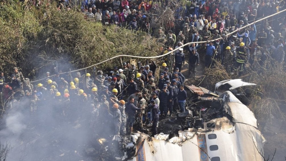 Accidente aéreo en Nepal deja al menos 68 fallecidos