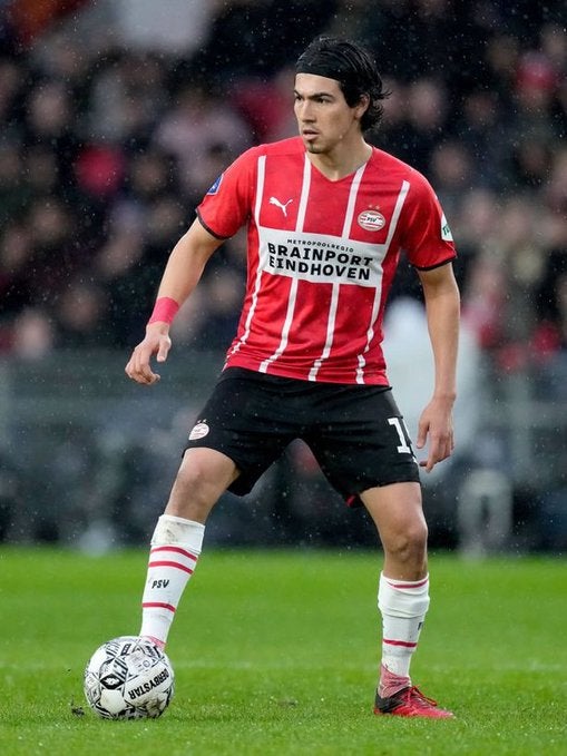 Erick Gutiérrez con el PSV