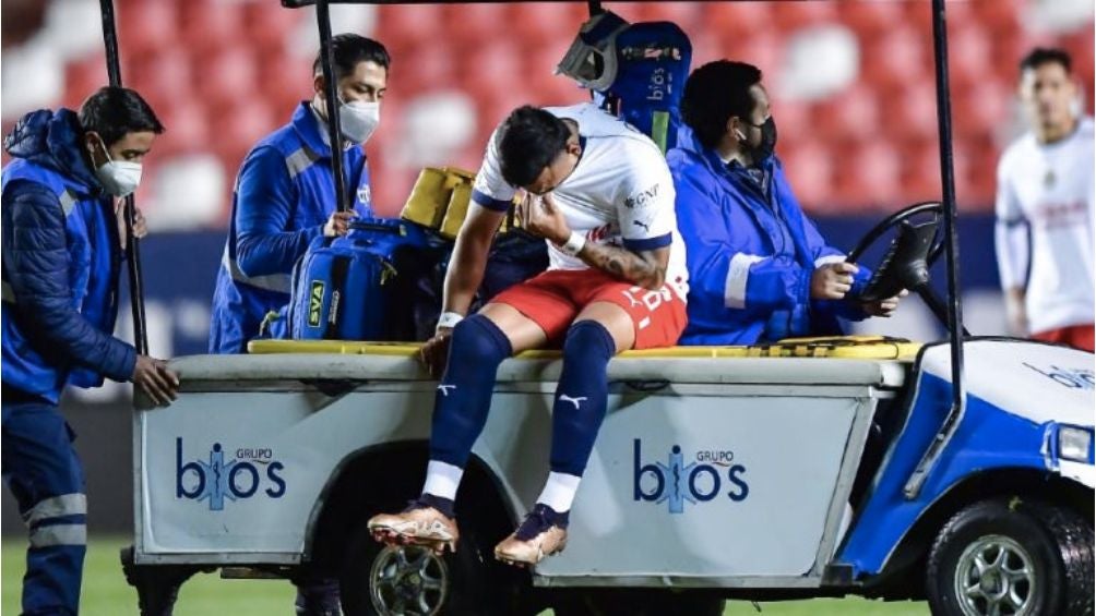 Vega al lesionarse en el encuentro ante San Luis