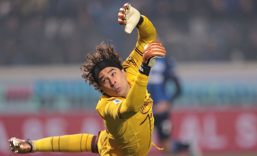 Ochoa en derrota ante Atalanta