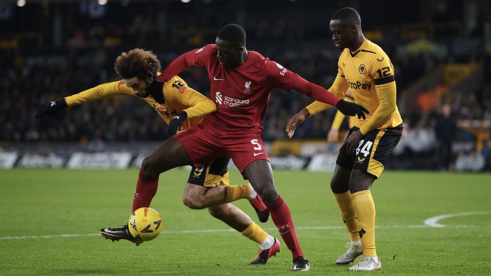 Ibrahima Konaté también jugó de arranque con los Reds