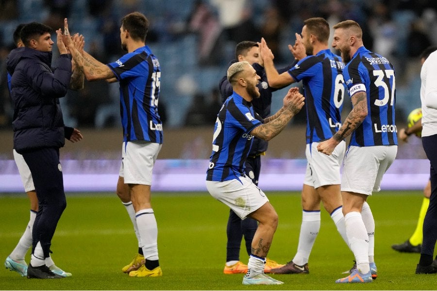 Inter celebrando el primer campeonato del año 