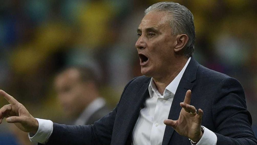 Tite rescindió su contrato este martes