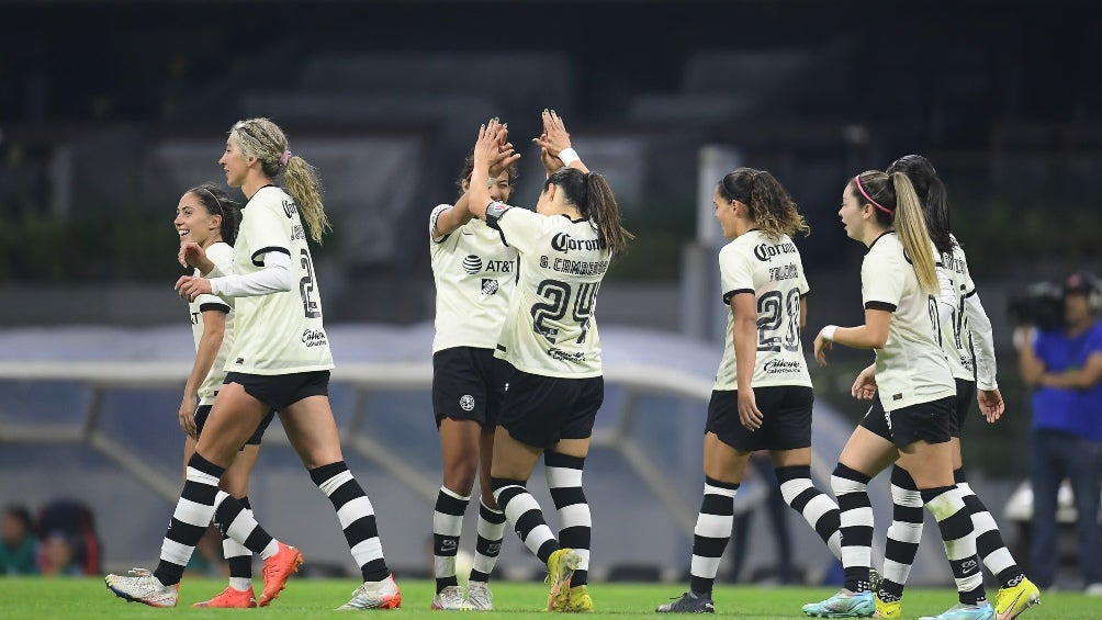 América Femenil en celebración de gol